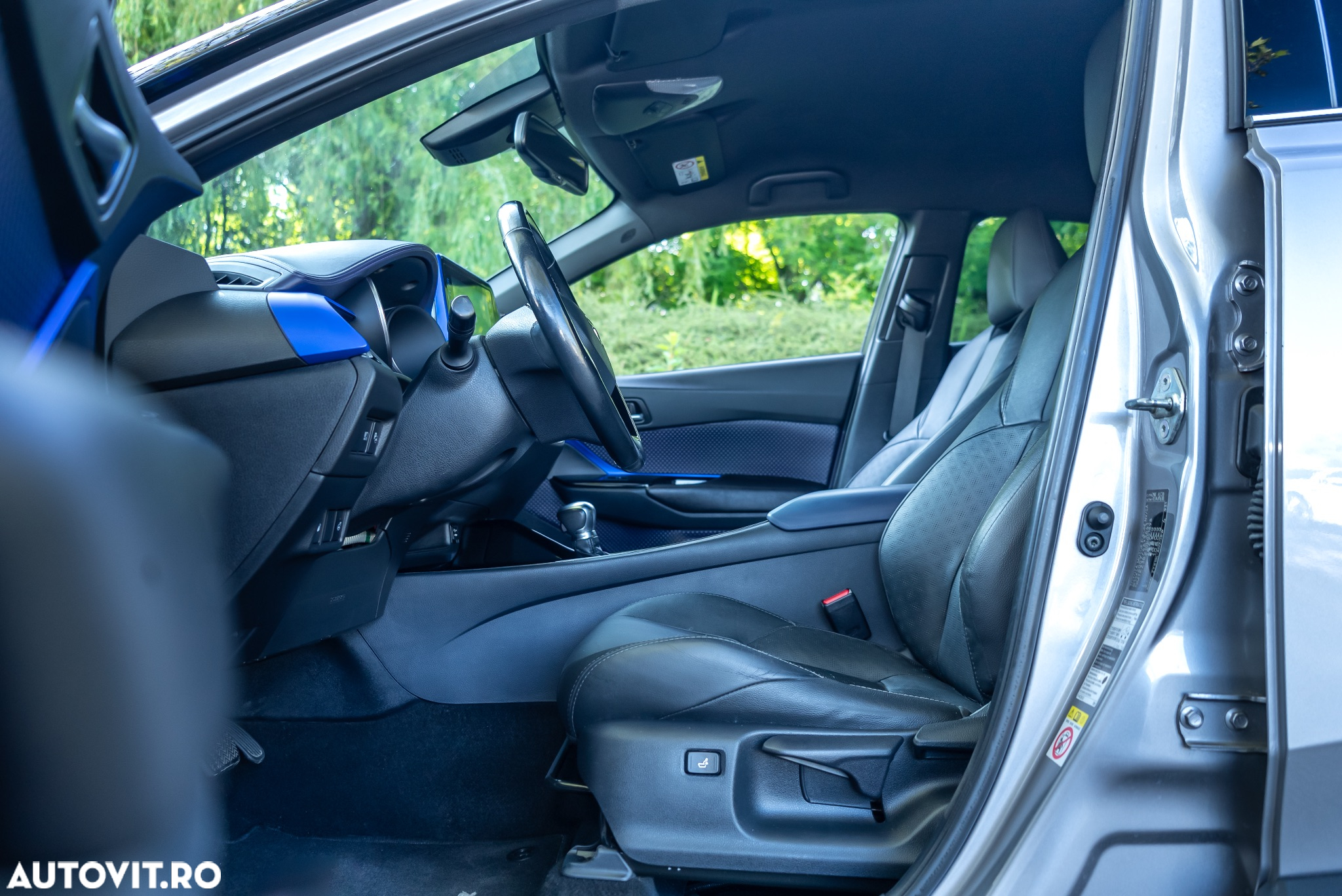 Toyota C-HR Hybrid Lounge - 26