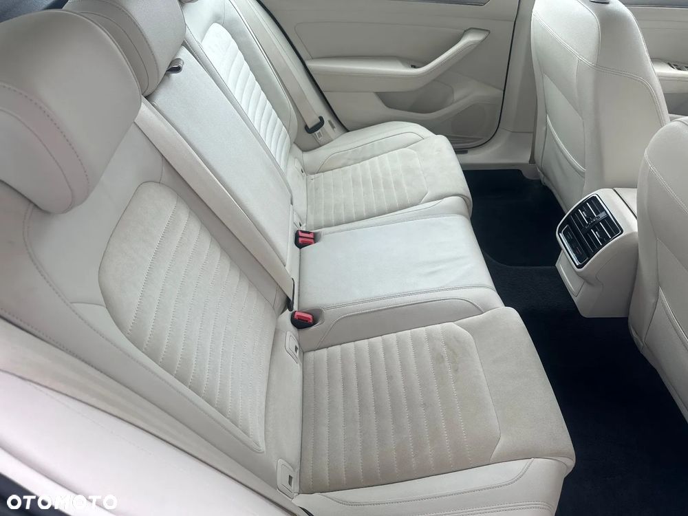 Volkswagen Passat 2.0 TSI BMT Highline DSG - 21