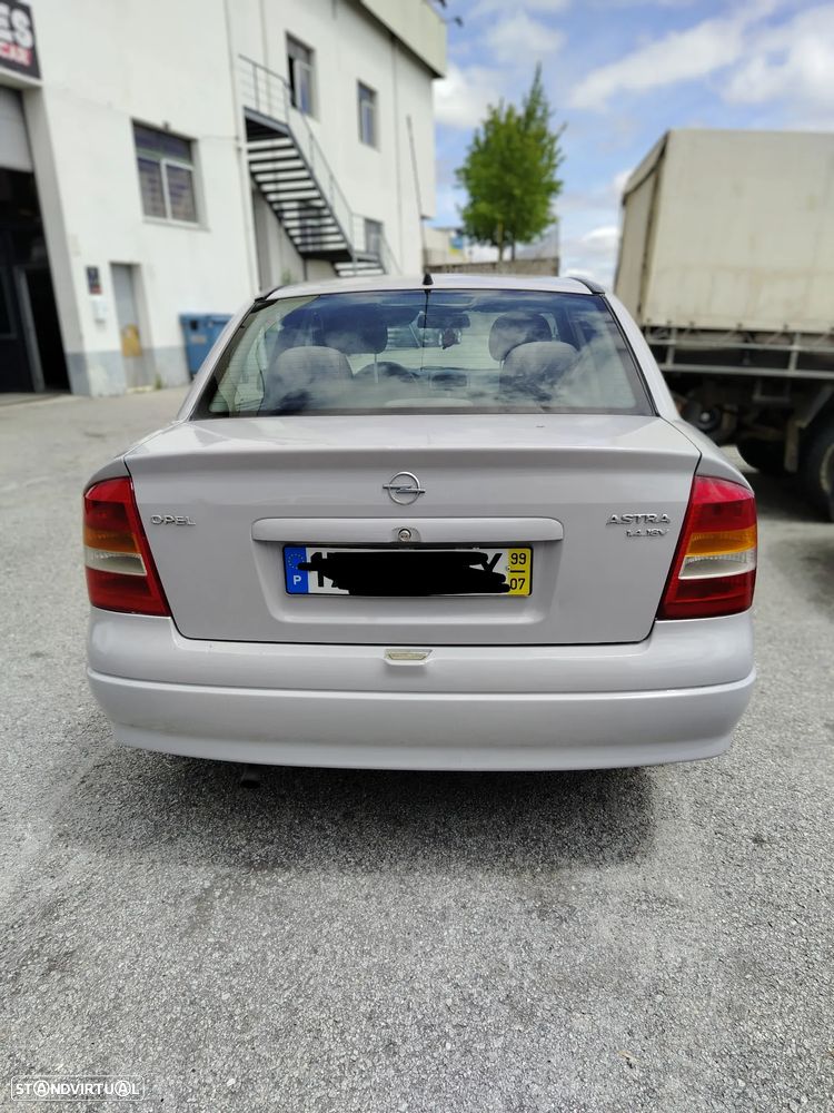 Opel Astra 1.4i 16V - 4