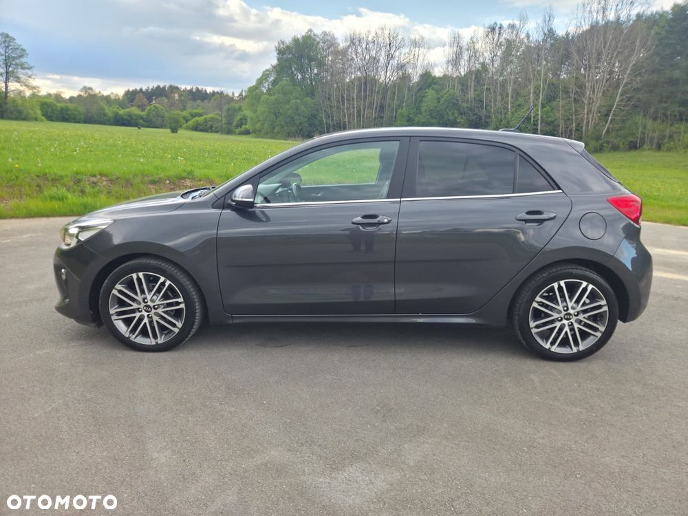 Kia Rio 1.4 L - 10