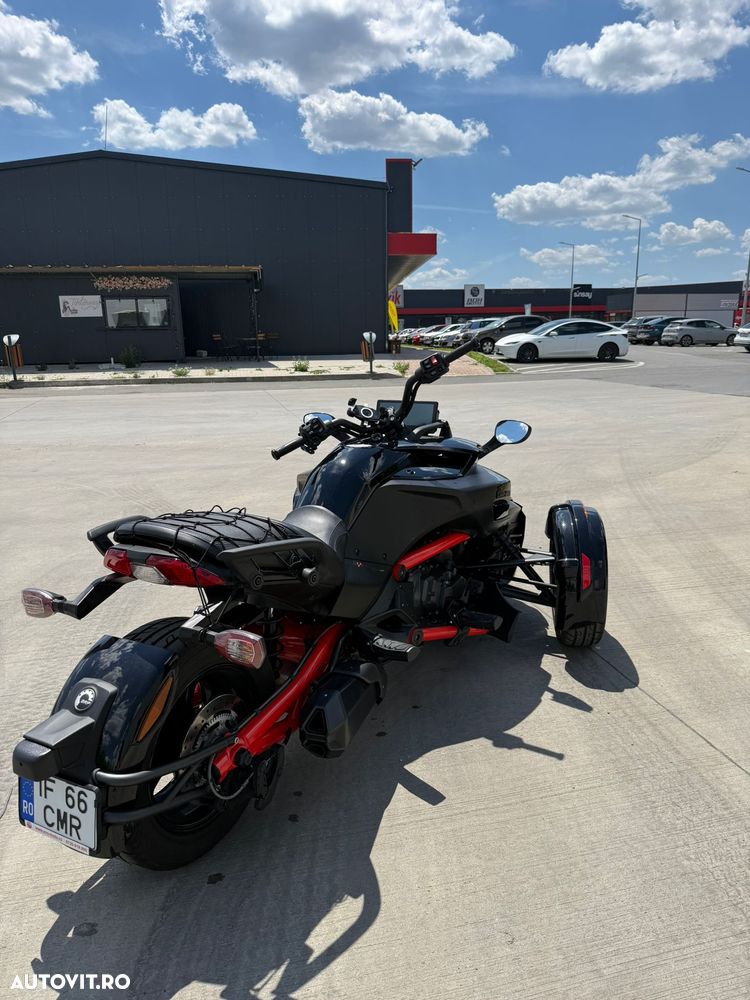 Can-Am Spyder - 5