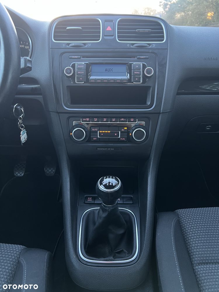Volkswagen Golf - 16