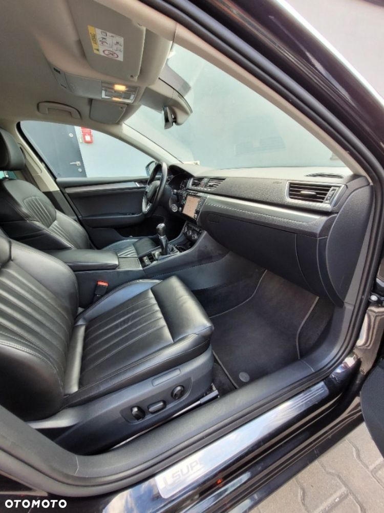 Skoda Superb 2.0 TDI Style - 20
