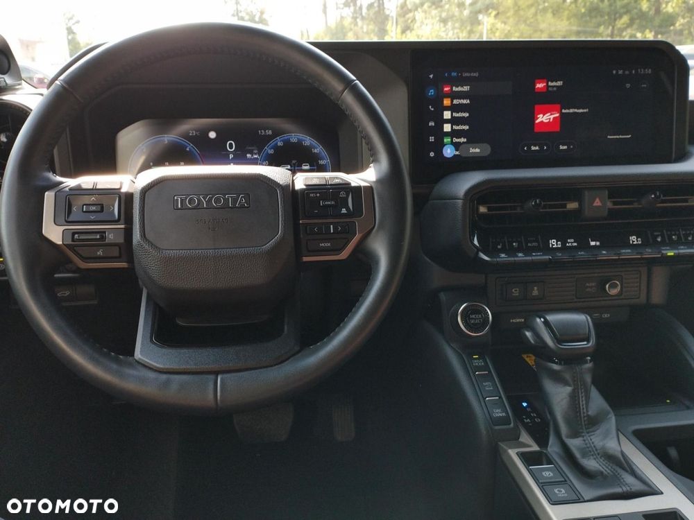 Toyota Land Cruiser - 12