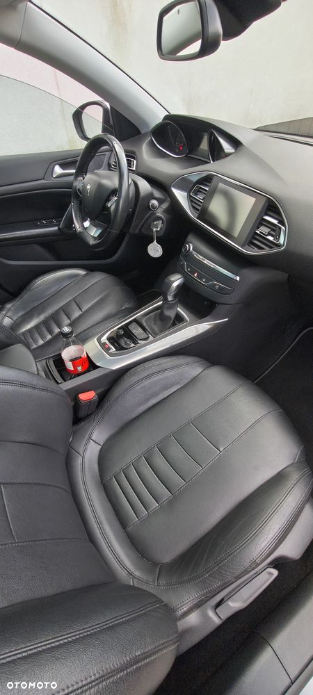 Peugeot 308 - 16