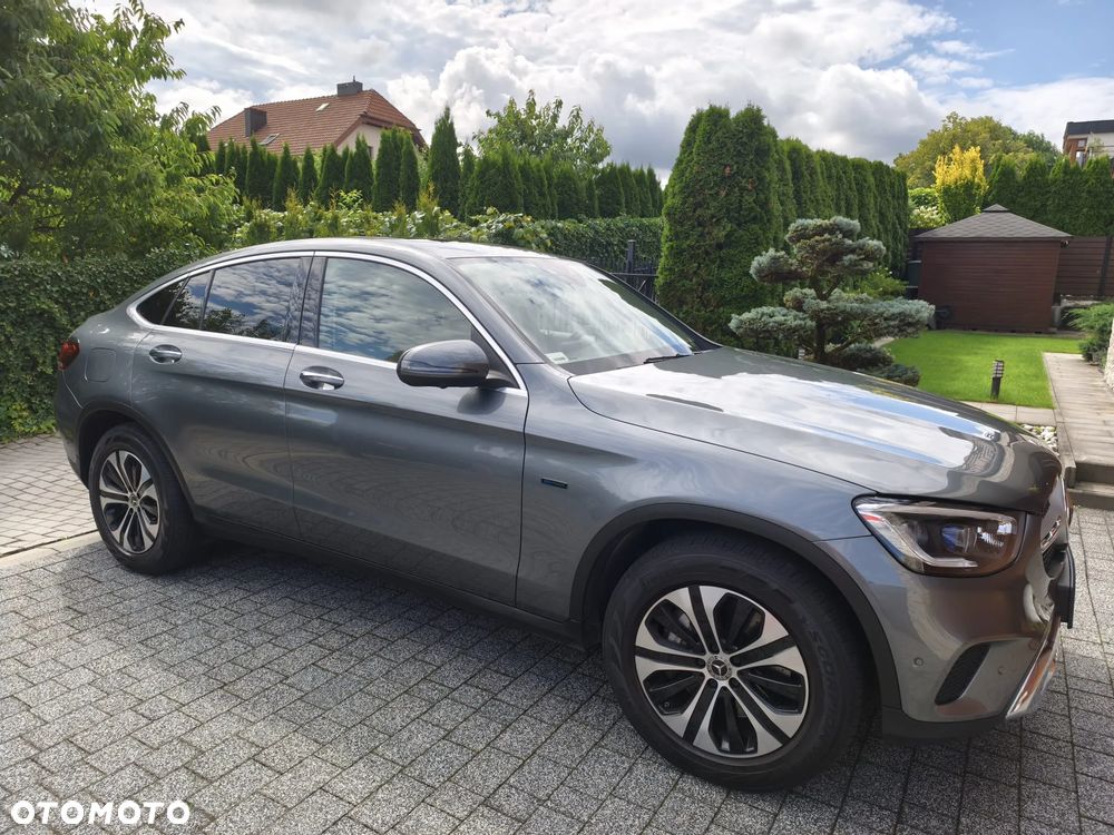 Mercedes-Benz GLC 300 e 4-Matic Business Edition - 11