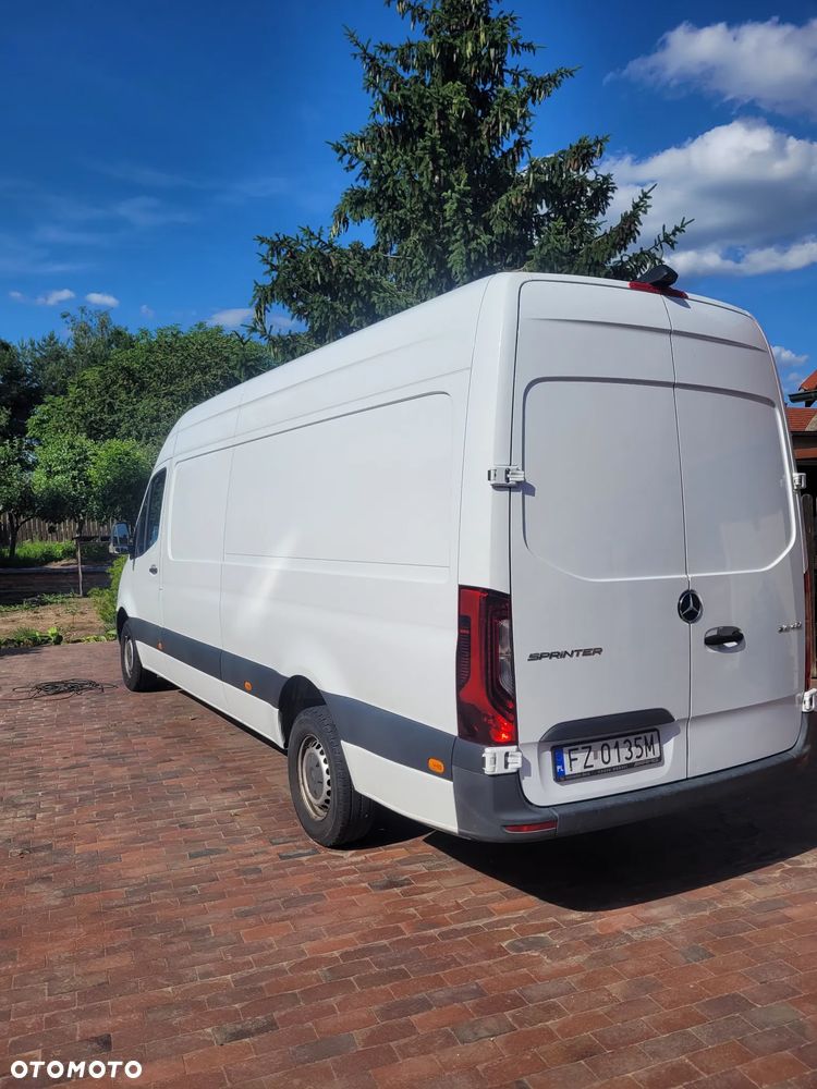 Mercedes-Benz Sprinter 319 - 18