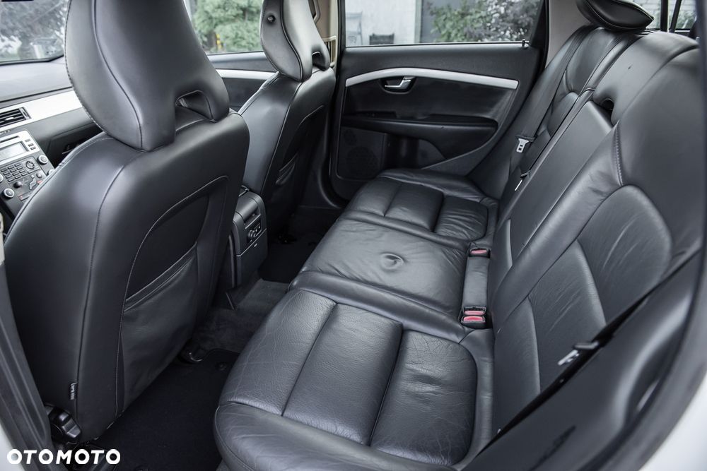 Volvo XC 70 D5 AWD Kinetic - 18