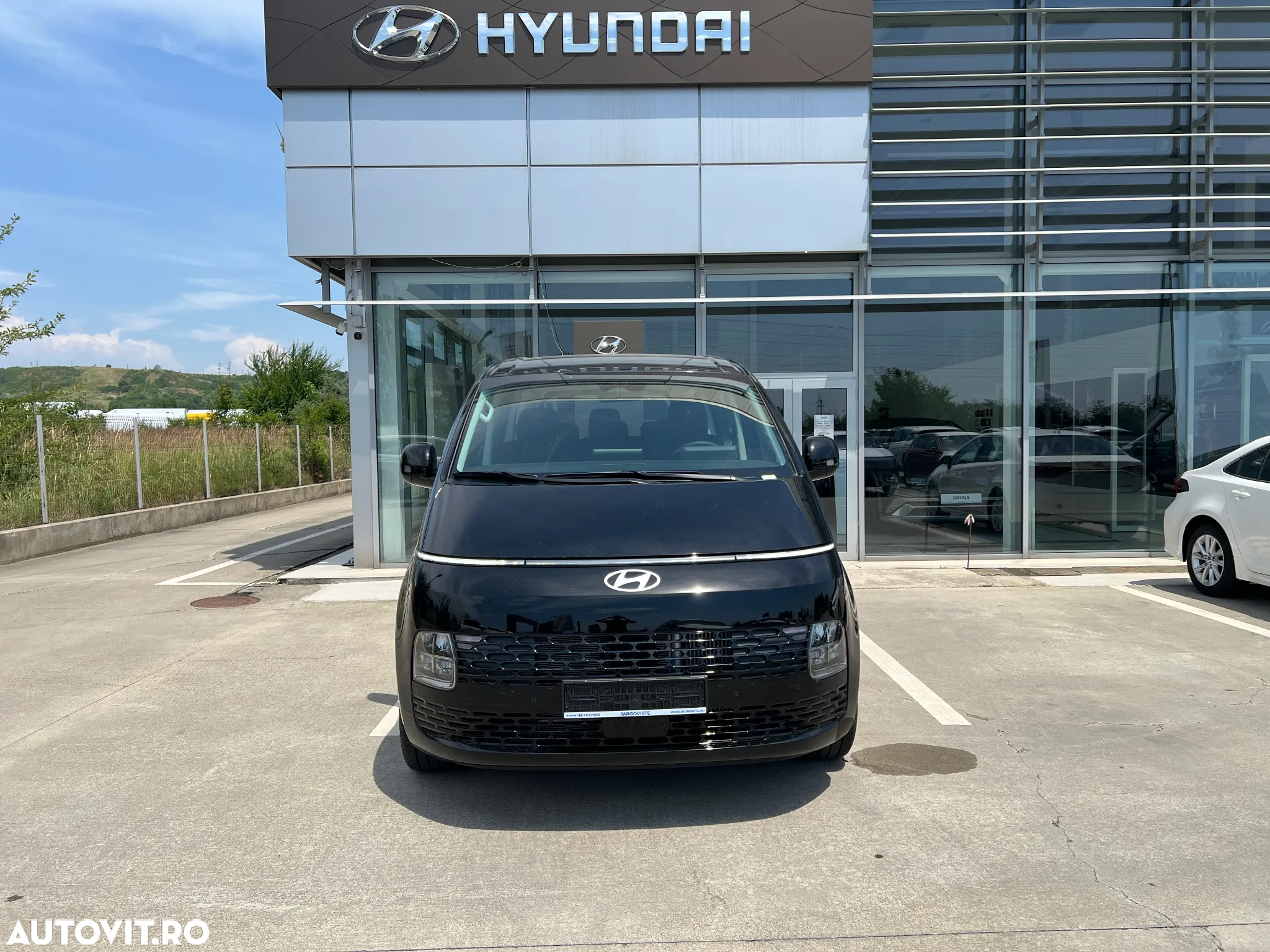 Hyundai STARIA - 8