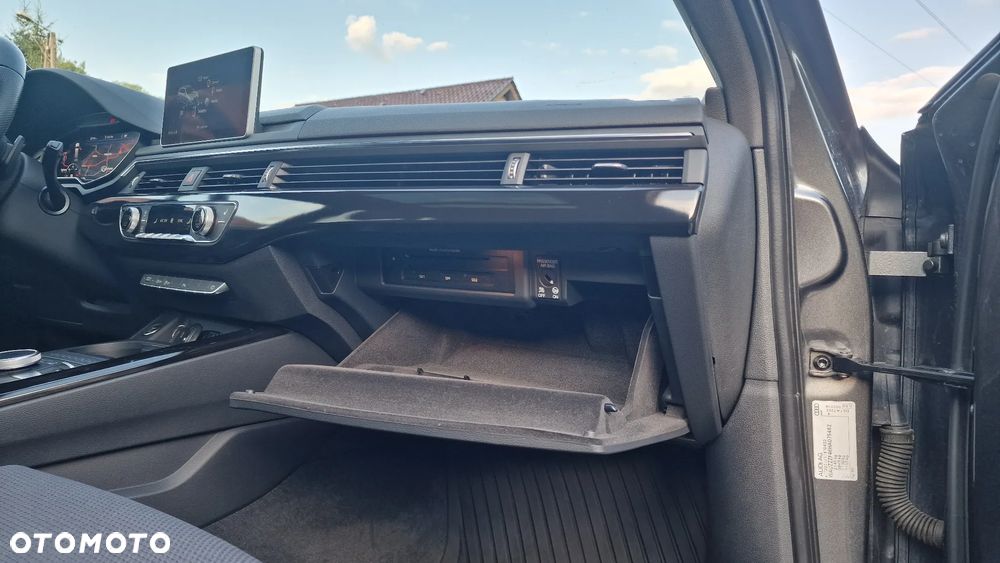 Audi A4 Avant 40 TDI S tronic S line - 23