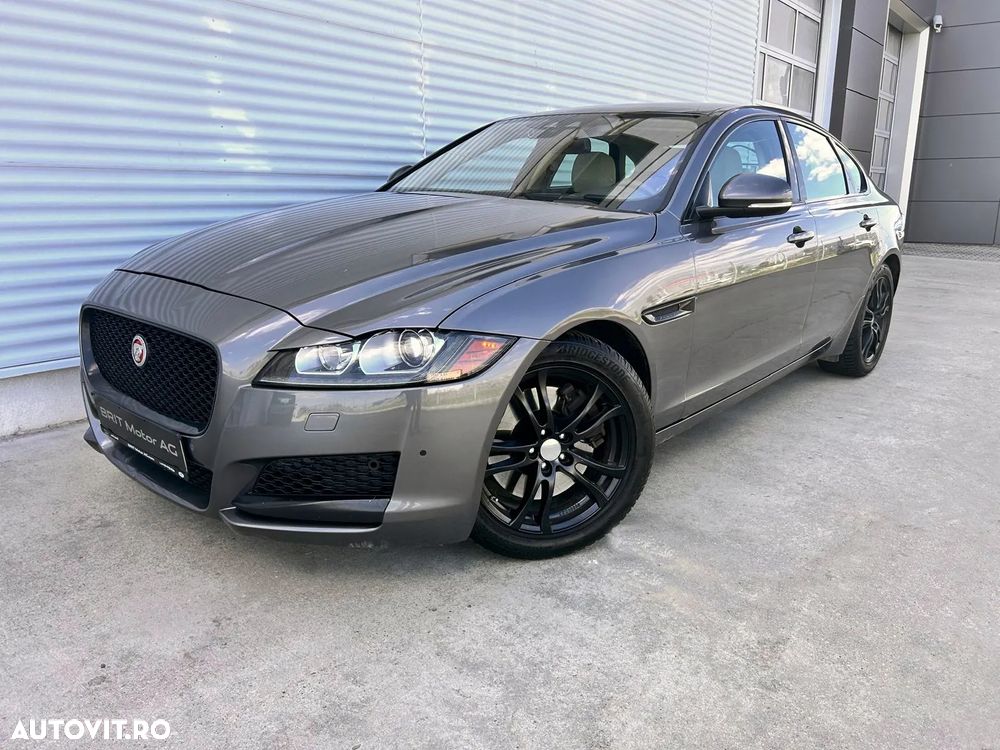 Jaguar XF 35t Prestige - 2
