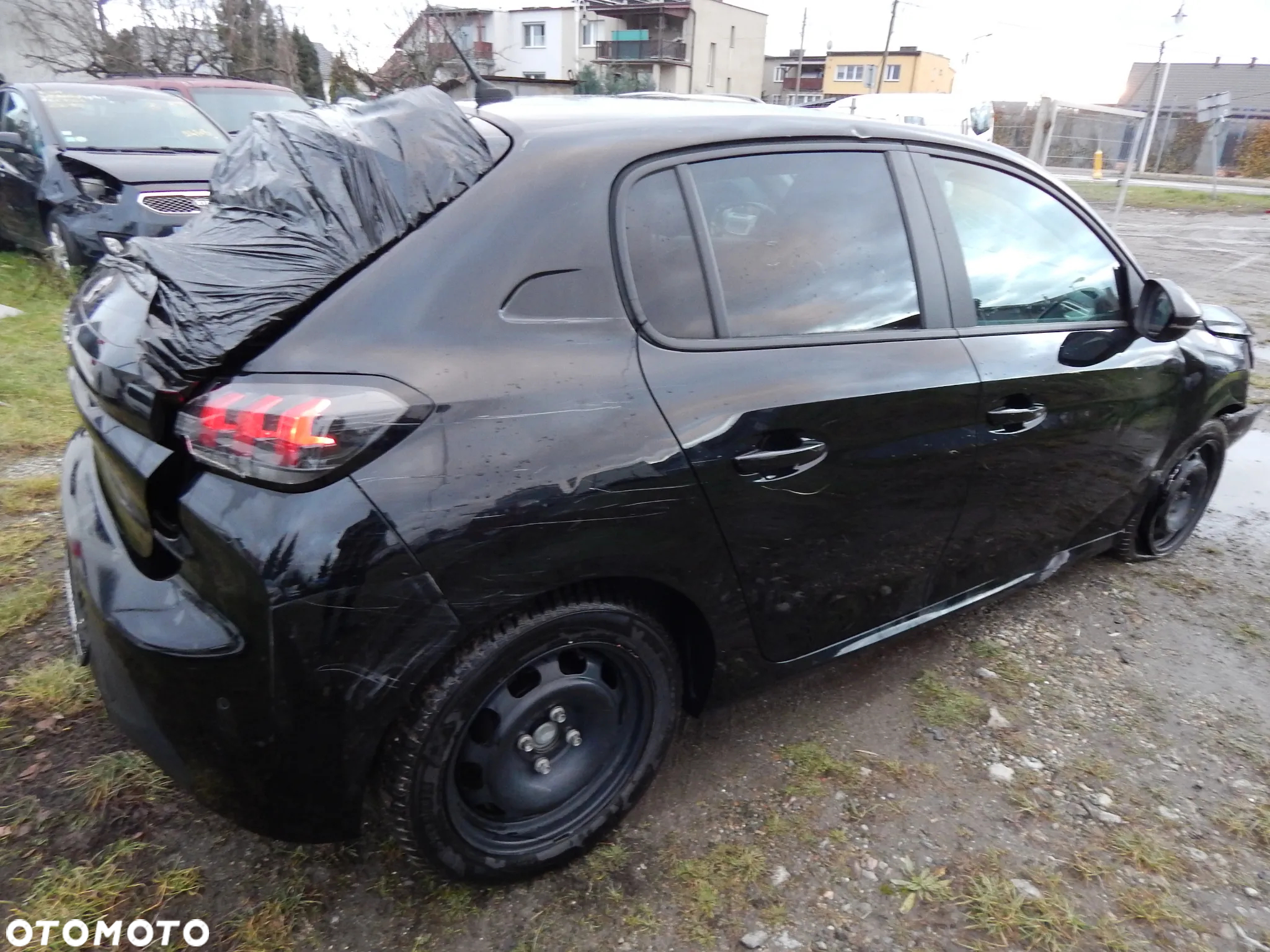 Peugeot 208 - 5