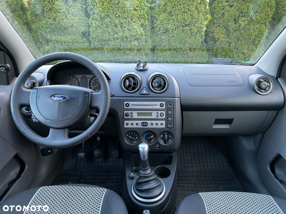 Ford Fiesta 1.3 - 13
