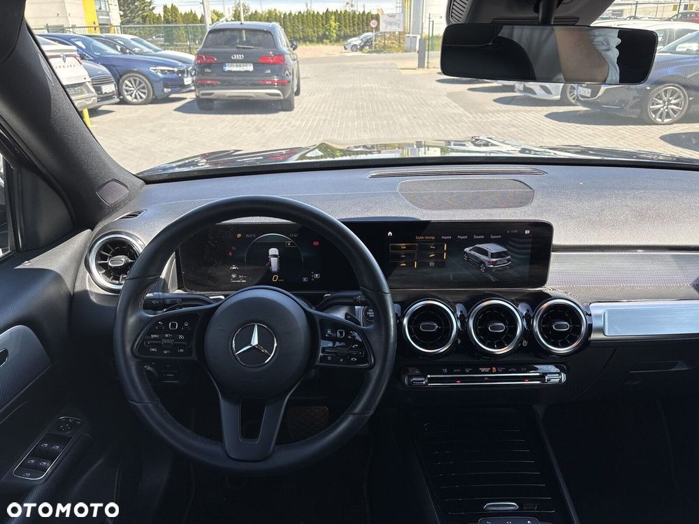 Mercedes-Benz GLB 200 7G-DCT - 11