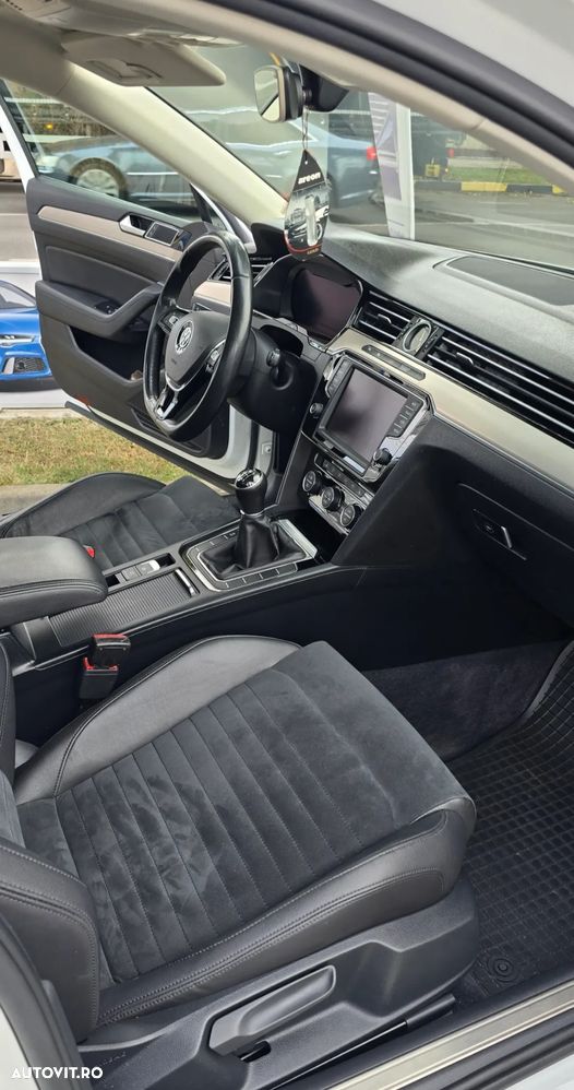 Volkswagen Passat 2.0 TDI R Executive - 20