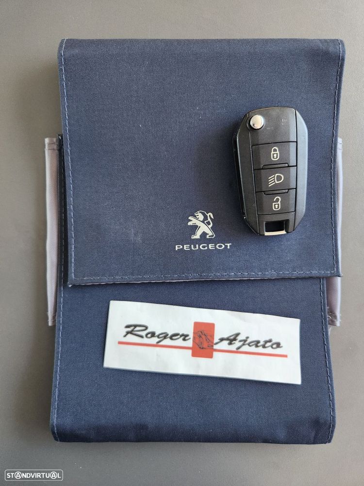 Peugeot 208 1.5 BlueHDi Signature - 38
