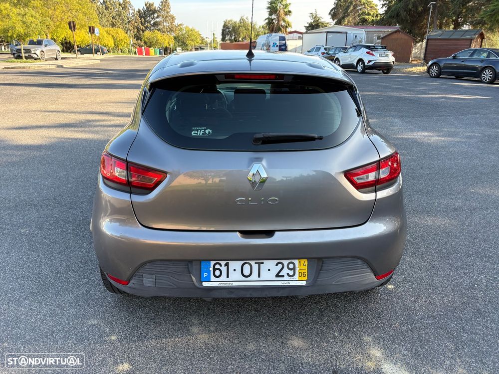 Renault Clio 1.2 16V Confort - 2