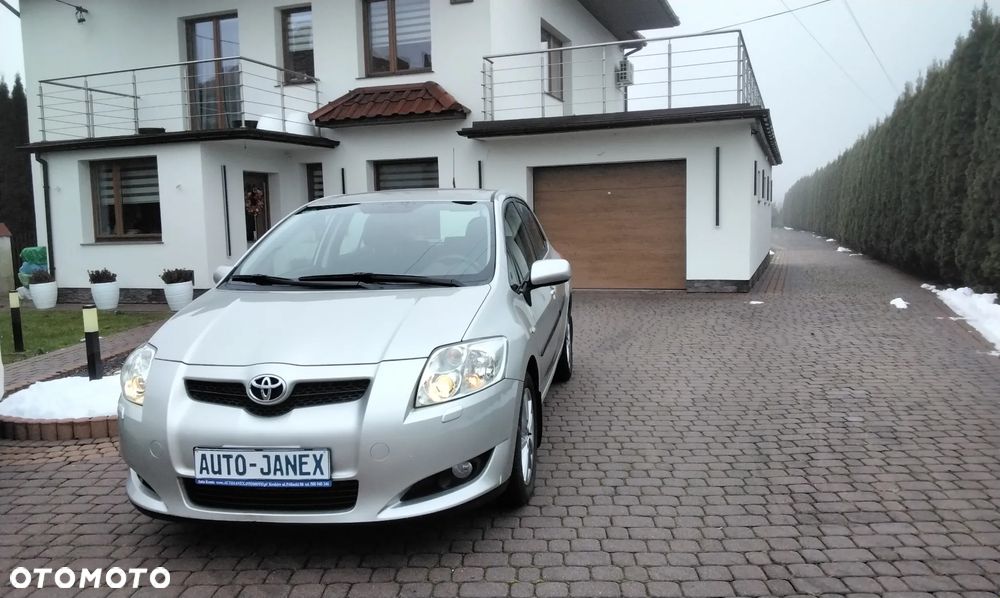 Toyota Auris 1.4 VVT-i Sol - 1