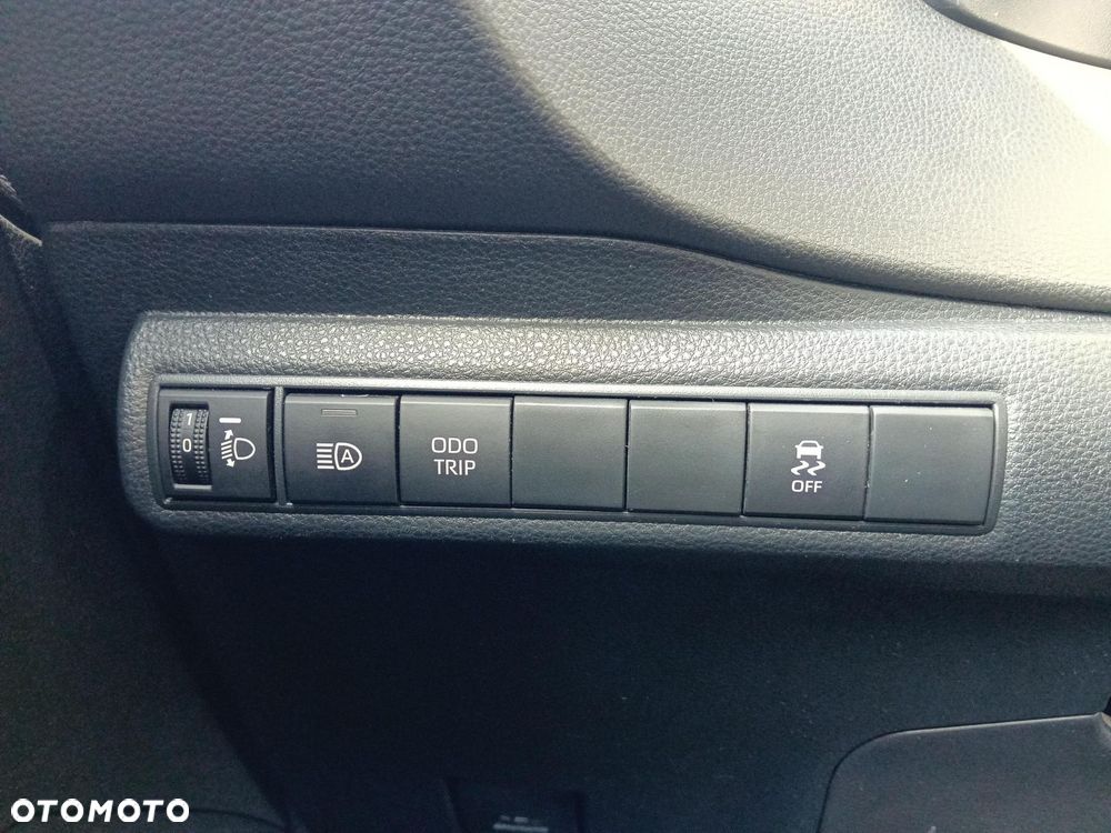 Toyota Corolla 1.8 Hybrid Comfort - 18
