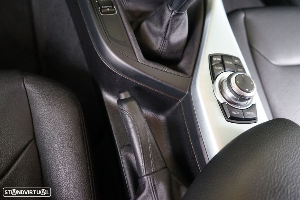 BMW 116 d EfficientDynamics Edition - 35