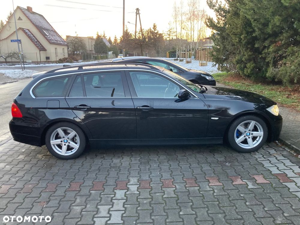 BMW Seria 3 325i - 5