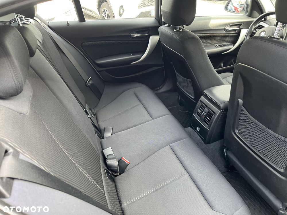 BMW Seria 1 - 10