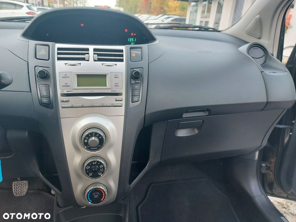 Toyota Yaris - 20