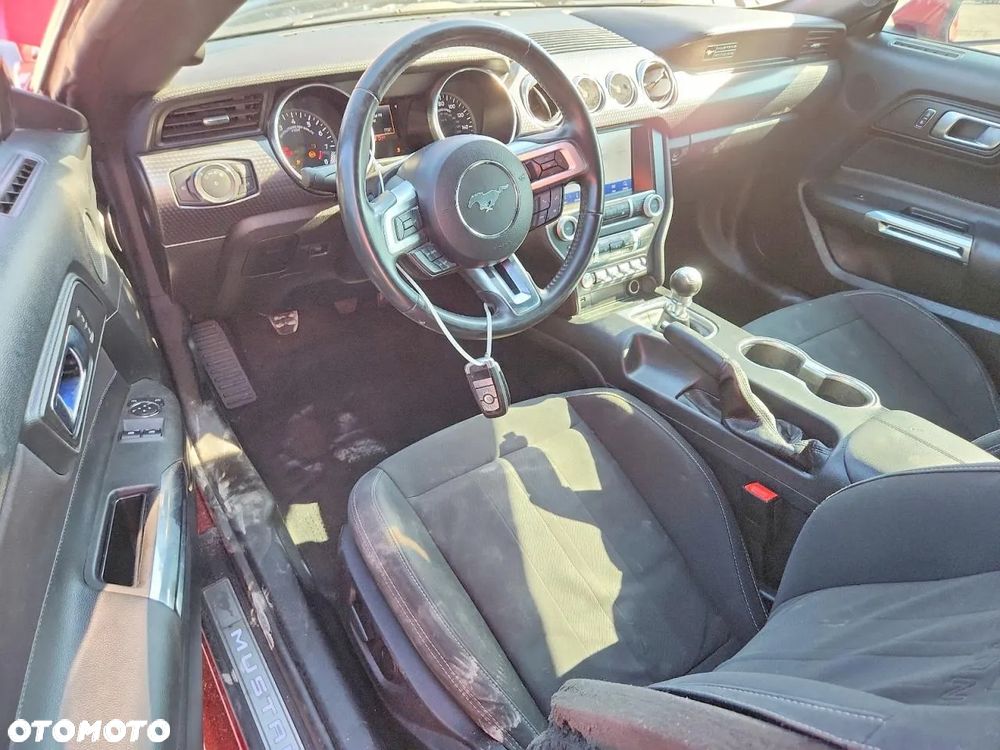 Ford Mustang 5.0 V8 GT - 7