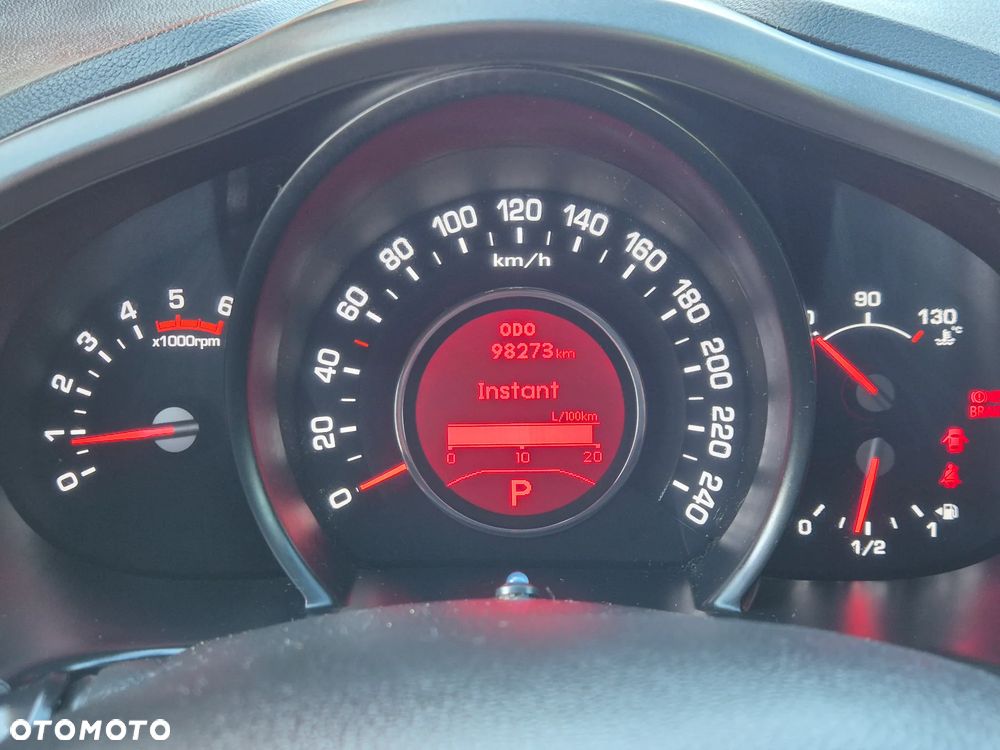 Kia Sportage 2.0 CRDI XL - 13