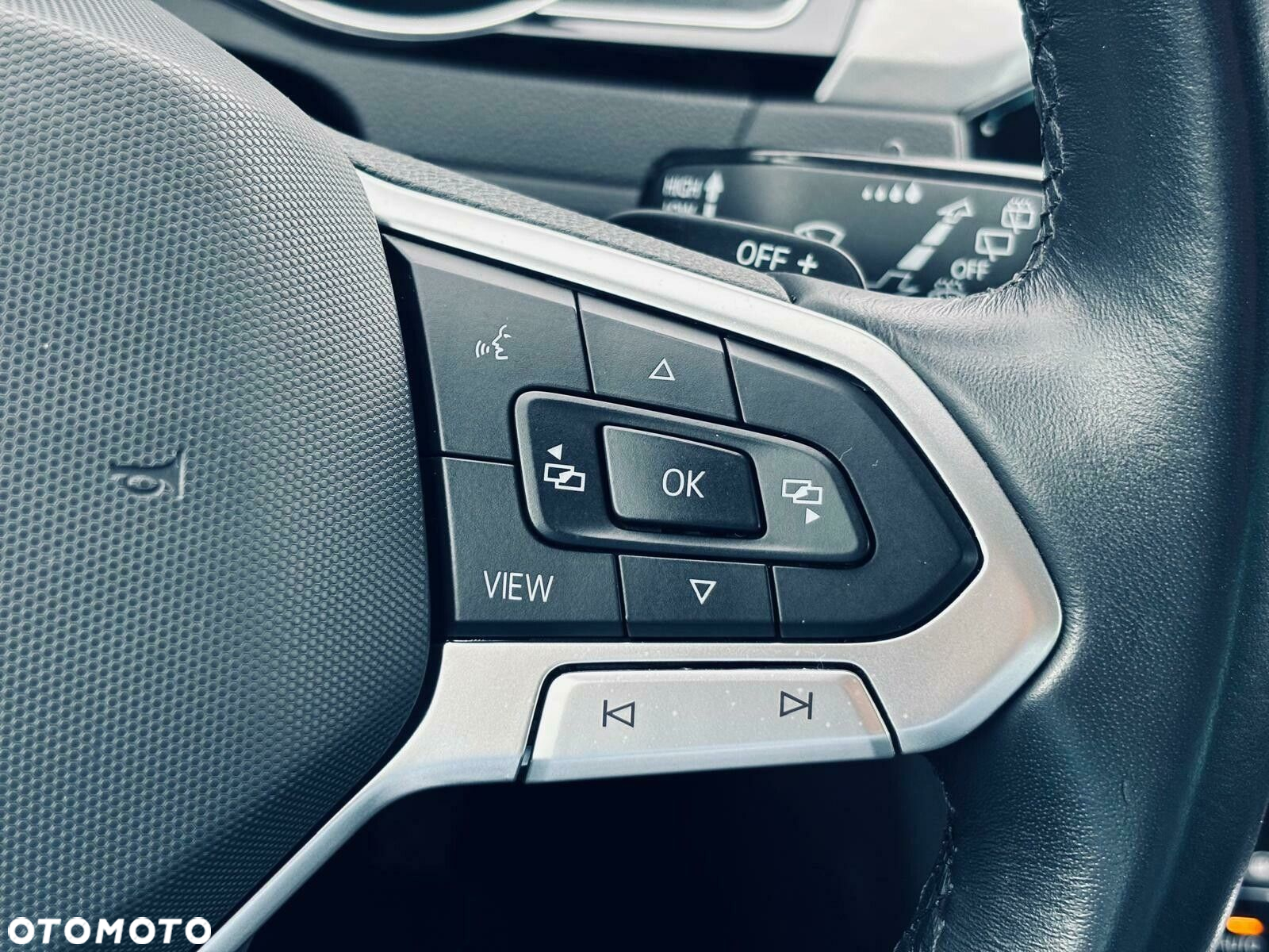 Volkswagen Passat - 24