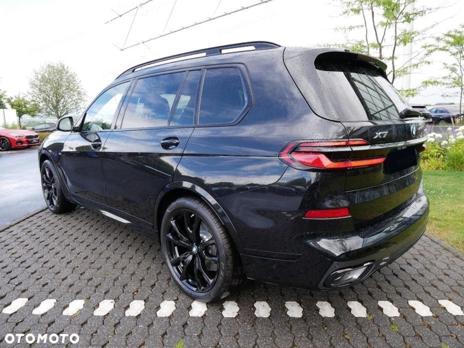 BMW X7 xDrive40d mHEV Individual Edition sport - 4