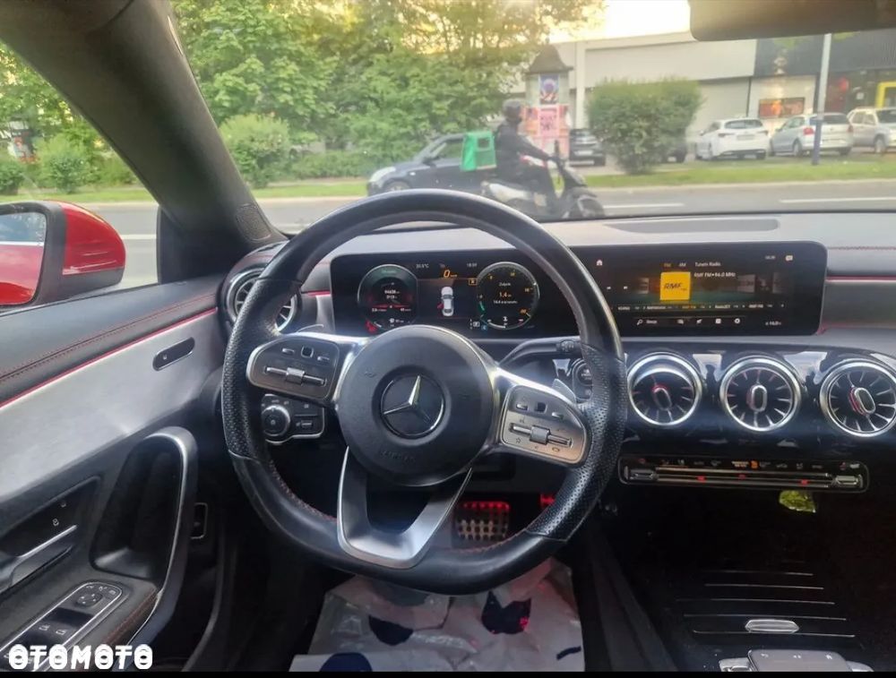 Mercedes-Benz CLA 220 4-Matic AMG Line 7G-DCT - 23
