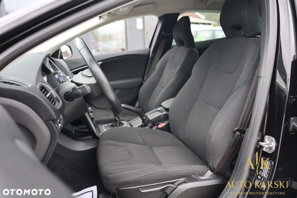 Volvo V40 - 27