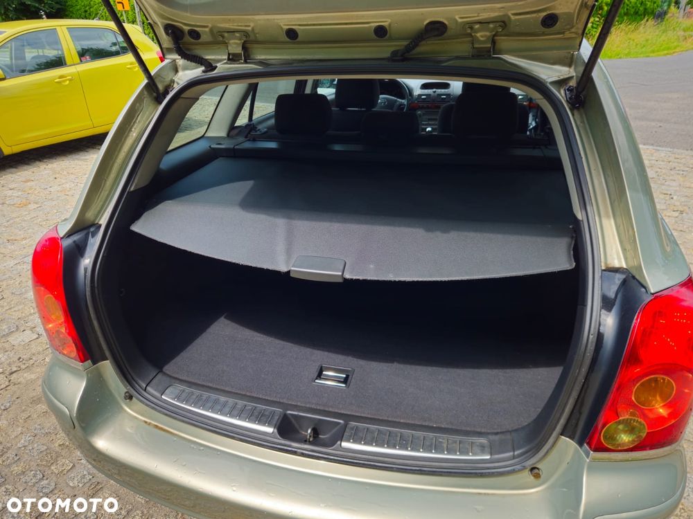 Toyota Avensis 1.8 VVT-i Sol - 10