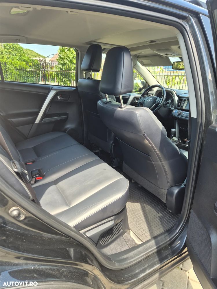 Toyota RAV4 2.5 VVT-i 4x4 Luxury - 11