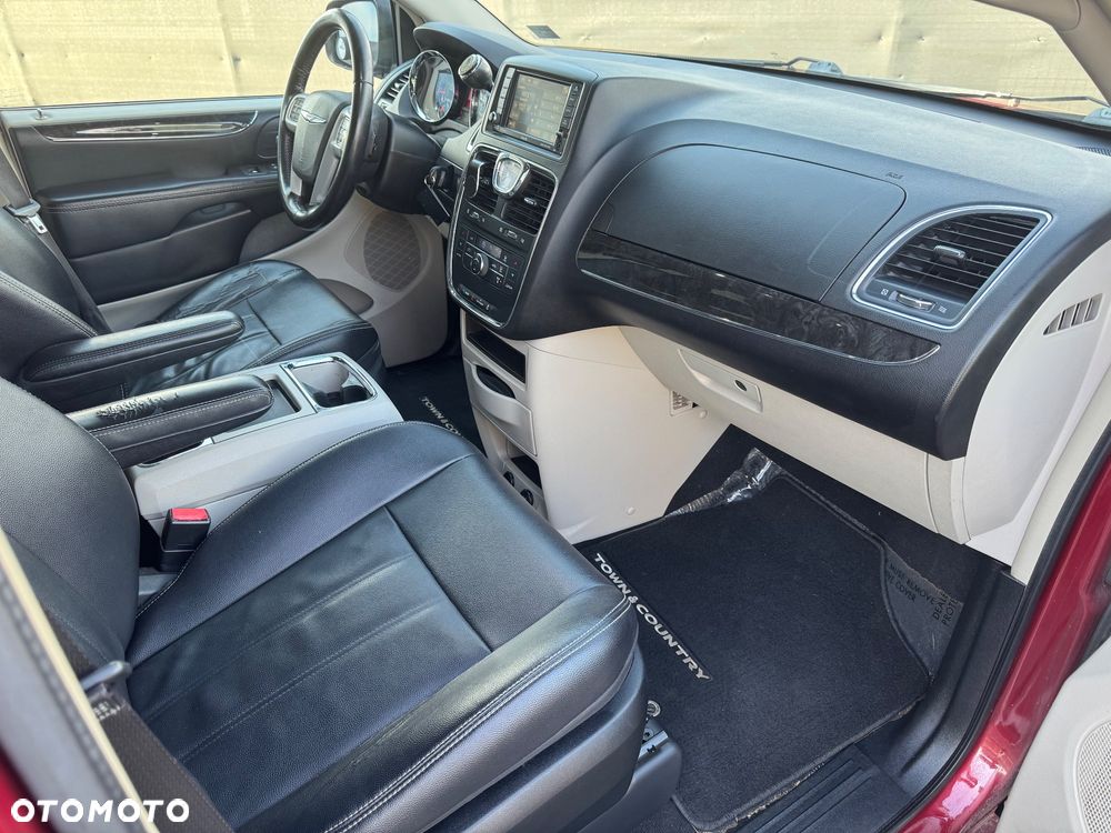 Chrysler Town & Country 3.6 Touring - 6