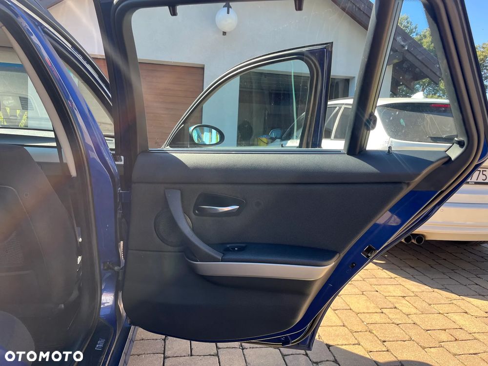 BMW Seria 3 - 18