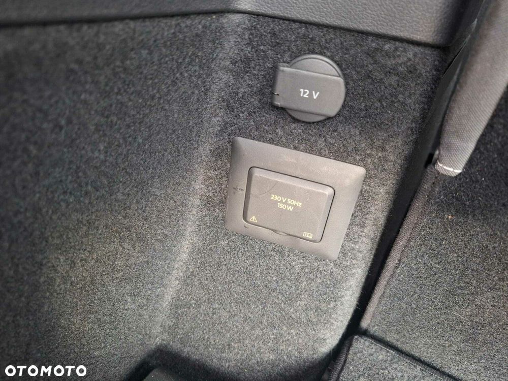 Volkswagen Touran - 26