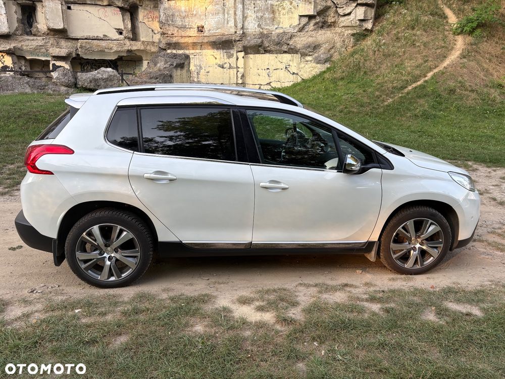 Peugeot 2008 PureTech 110 GPF Stop&Start EAT6 Allure - 3