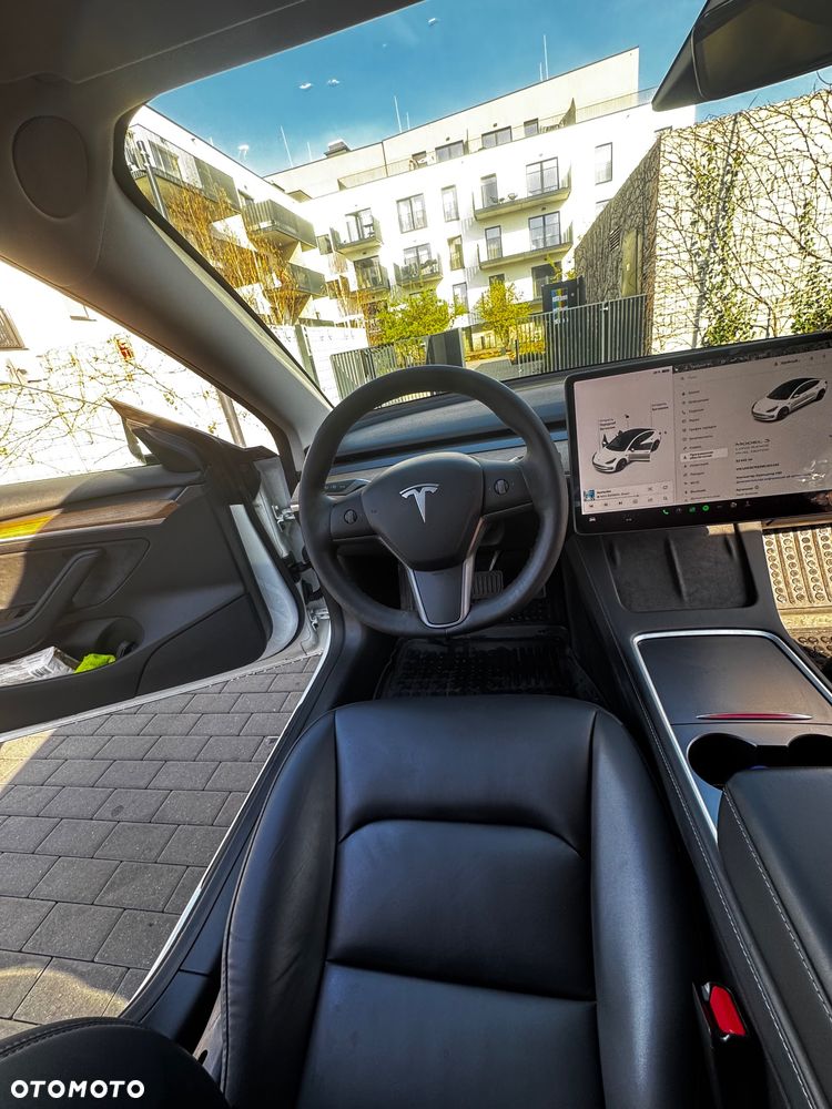 Tesla Model 3 Long Range AWD - 9
