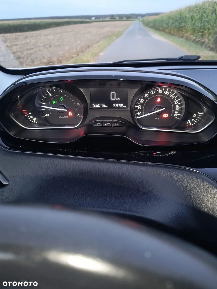 Peugeot 208 - 9