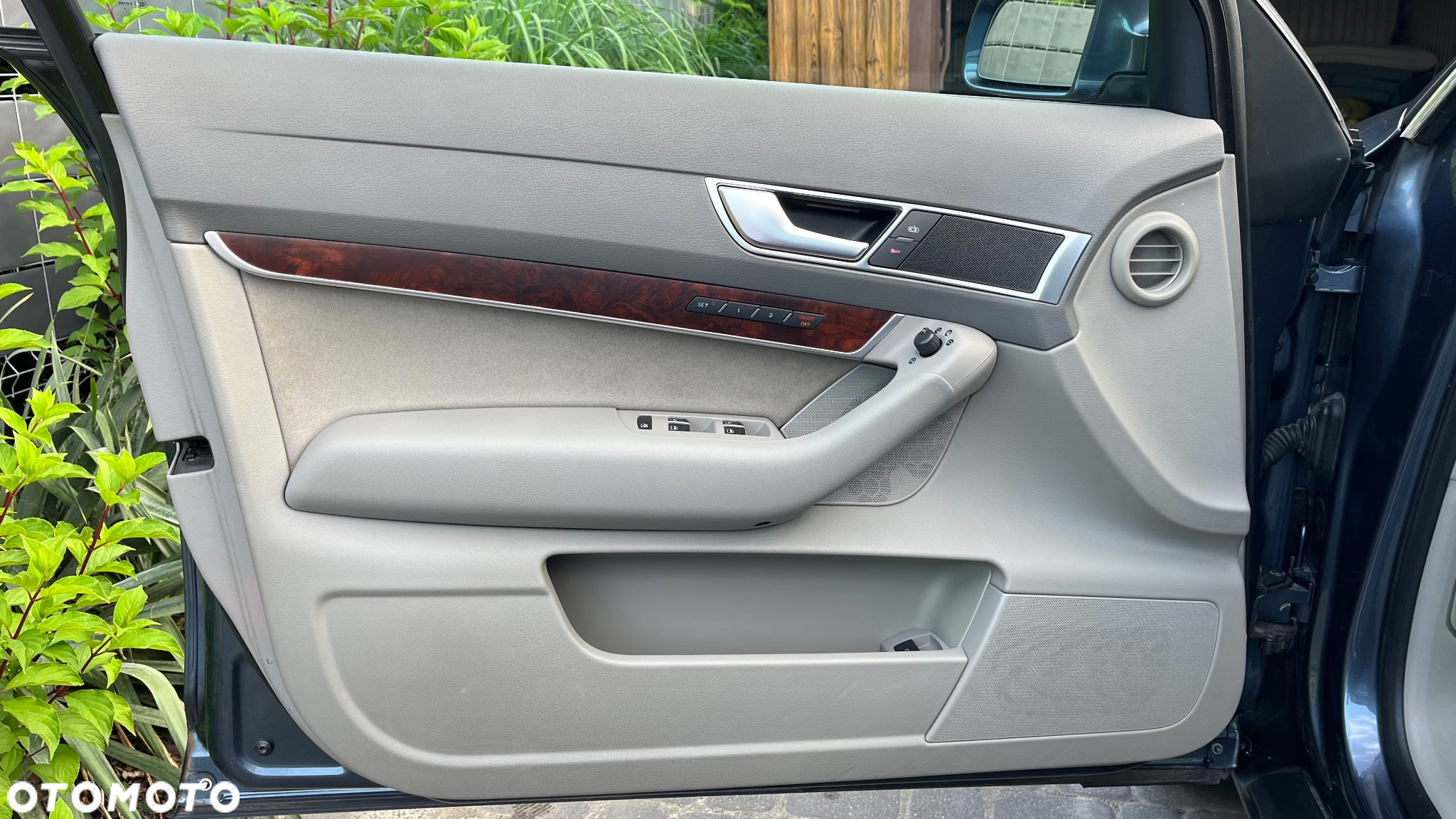 Audi A6 2.0T FSI - 16