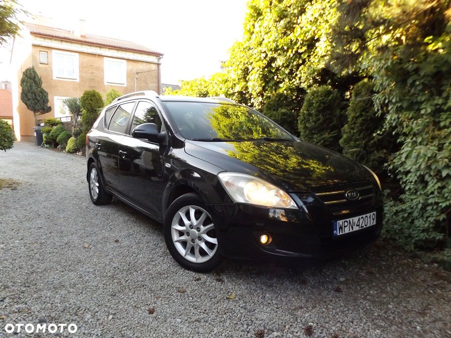 Kia Ceed - 1