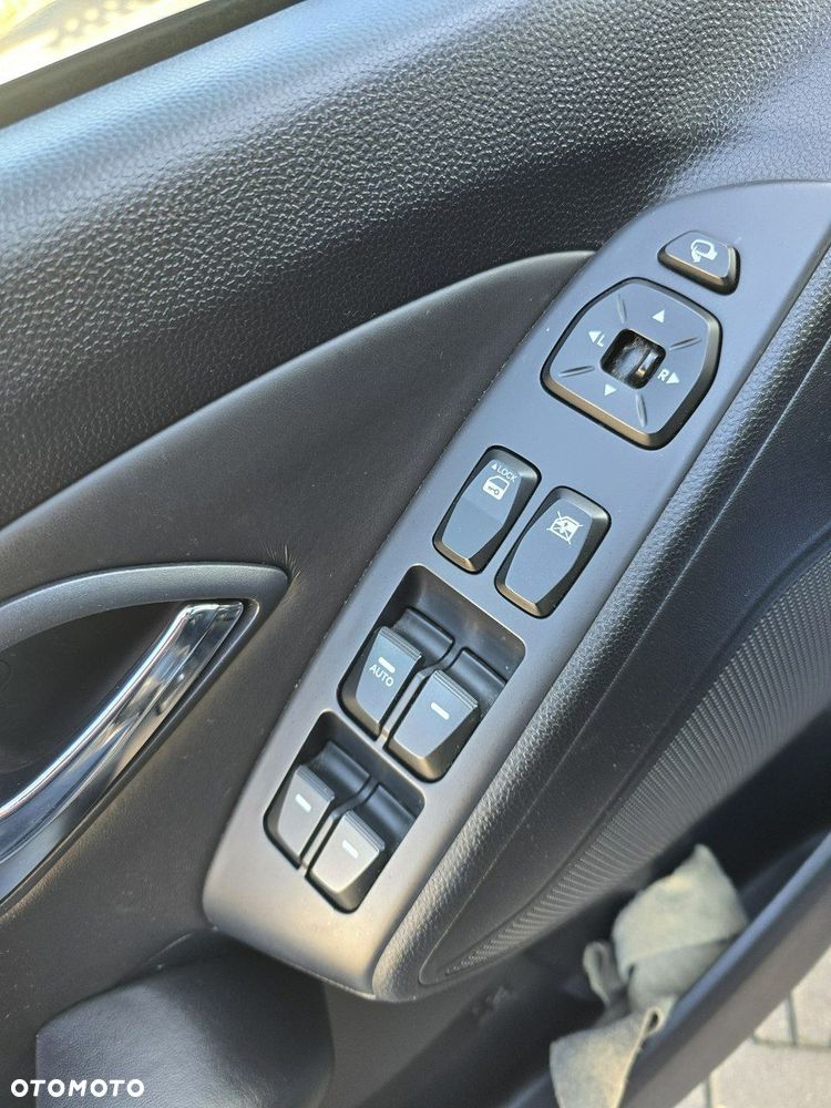 Hyundai ix35 - 24