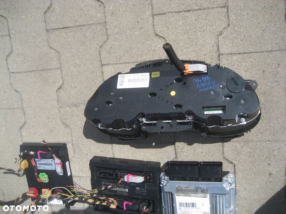 audi a4 b8  1,8 tfsi komputer licznik zestaw startowy 8k1907115a 8k0920900a europa - 14