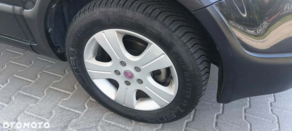 Fiat Sedici 1.9 Multijet DPF 4x4 Dynamic - 11