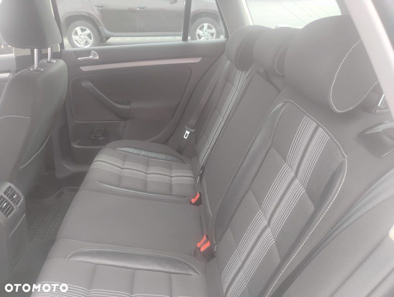 Volkswagen Golf 1.6 TDI Comfortline - 6