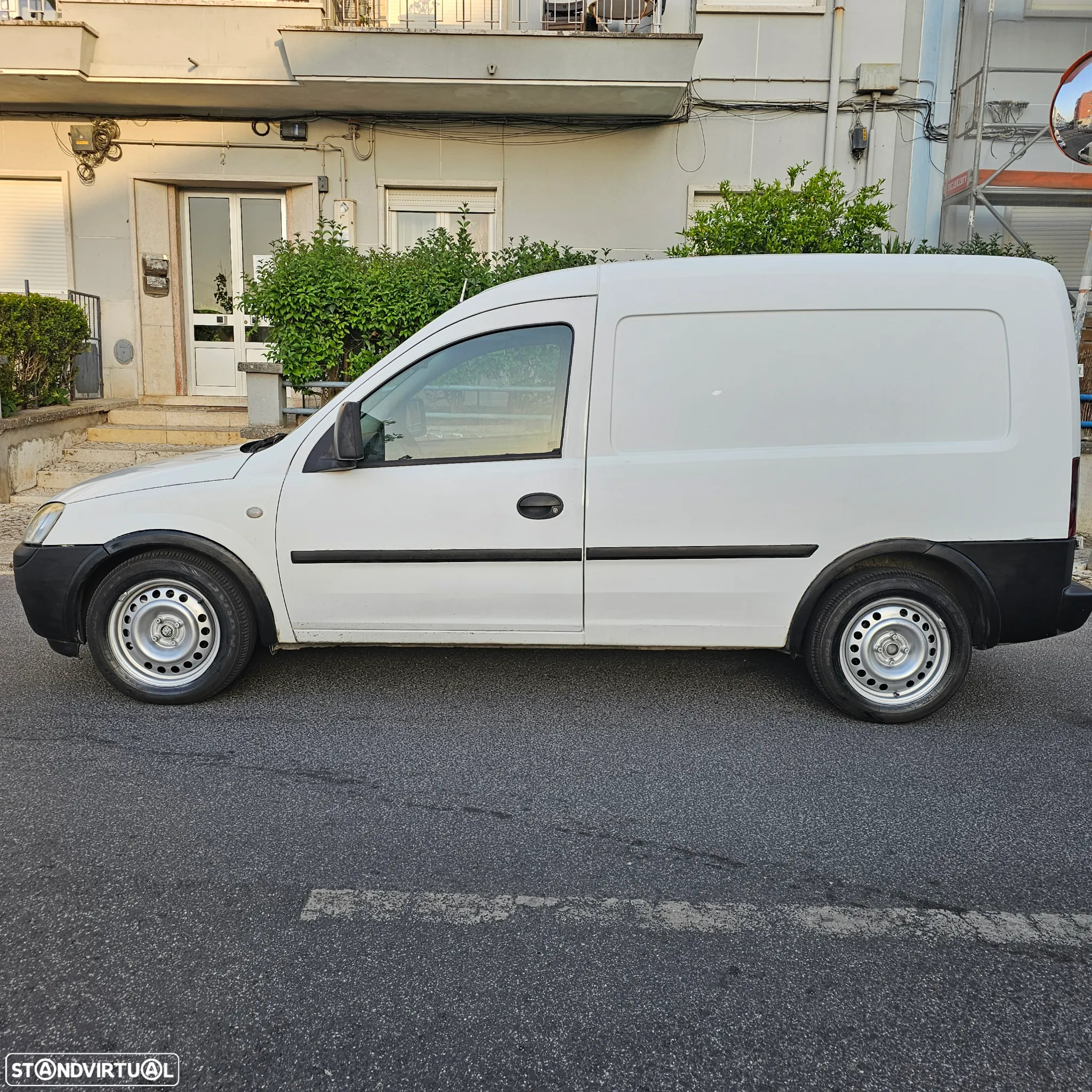 Opel Combo isótermica - 28