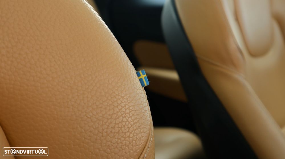 Volvo XC 60 2.0 T8 PHEV Inscription AWD - 22