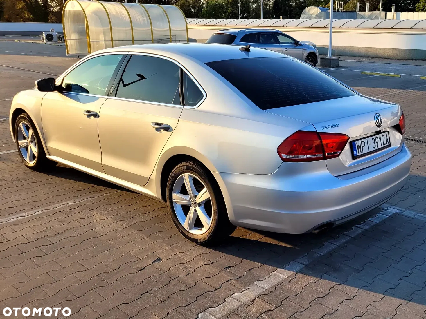 Volkswagen Passat - 2